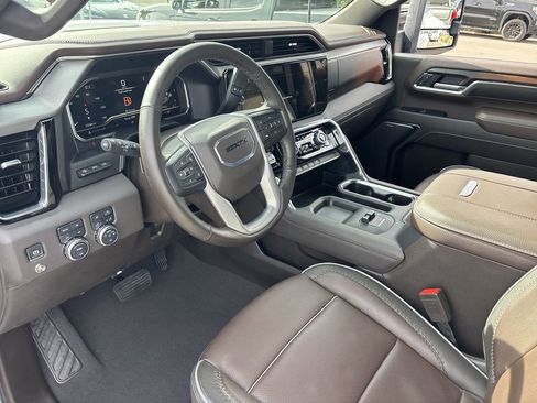 Used 2024 GMC Sierra 3500 Denali w/ Denali Reserve Package image 10