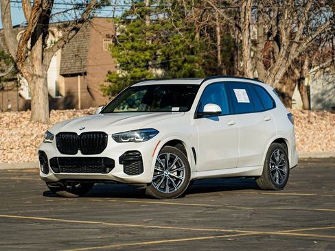 Used 2023 BMW X5 xDrive40i w/ M Sport Package image 1