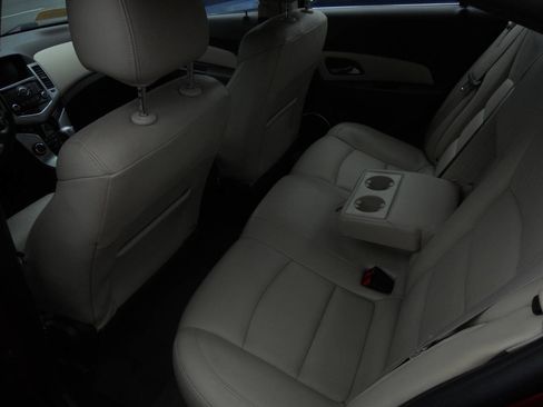 Used 2014 Chevrolet Cruze LT w/ Sun, Sound and Sport Package FWD image 6