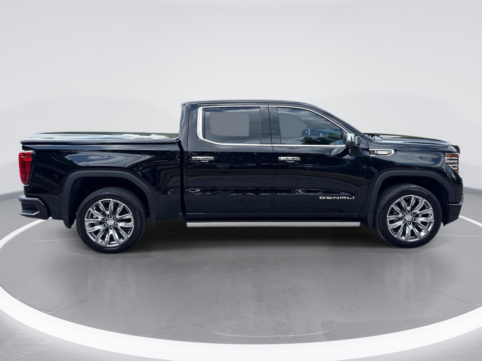 Used 2026 GMC Sierra 1500 Denali w/ Denali Reserve Package AWD/4WD image 9