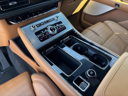 Used 2023 Lincoln Aviator Black Label w/ Dynamic Handling Package image 25