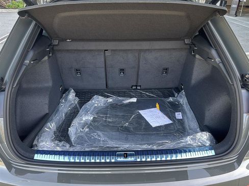 Used 2025 Audi Q3 2.0T Premium w/ Convenience Package image 15