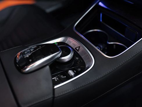 Used 2019 Mercedes-Benz S 560 Sedan image 32