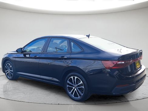 Used 2026 Volkswagen Jetta Sport FWD image 5