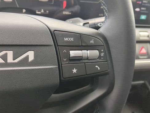 Used 2025 Kia K4 EX image 23