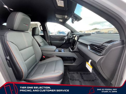 New 2026 GMC Acadia AT4 w/ Luxury Package AWD/4WD image 21