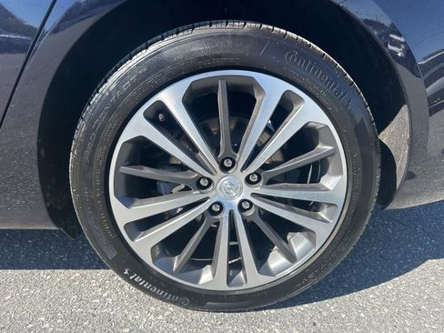 Used 2018 Buick Regal Essence image 28