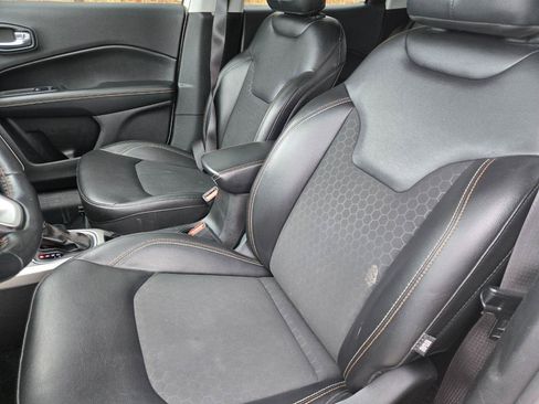 Used 2019 Jeep Compass Latitude w/ Popular Equipment Group AWD/4WD image 19