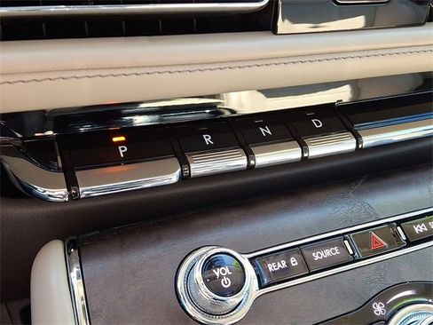Used 2020 Lincoln Aviator Reserve w/ Equipment Group 202A AWD/4WD image 15