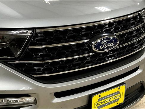 Certified 2023 Ford Explorer XLT w/ Equipment Group 202A image 29
