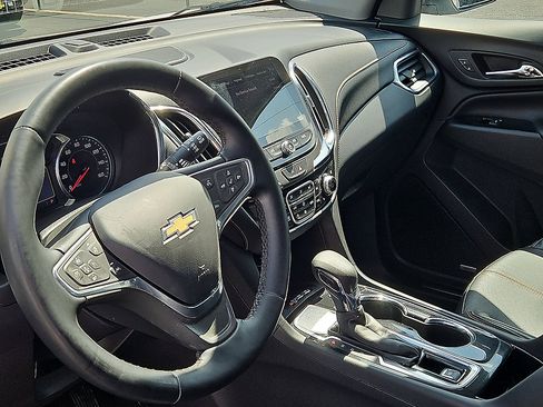 Used 2023 Chevrolet Equinox Premier FWD image 14