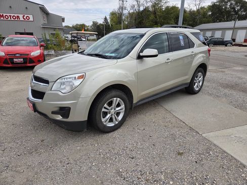 Used 2014 Chevrolet Equinox LT w/ Driver Convenience Package image 2