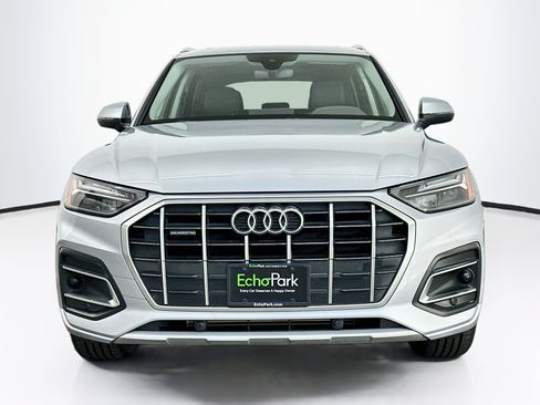Used 2023 Audi Q5 2.0T Premium w/ Convenience Package AWD/4WD image 2