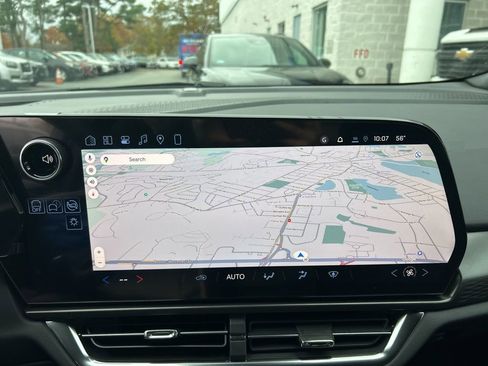 New 2026 Chevrolet Equinox EV LT image 17