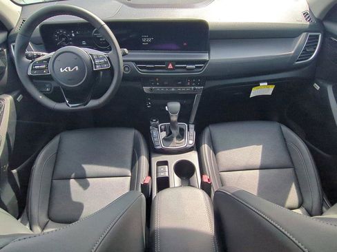 New 2025 Kia Seltos SX w/ SX Sunroof Package image 15