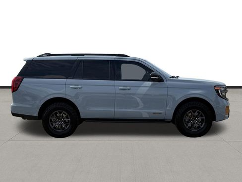 Used 2025 Ford Expedition Tremor AWD/4WD image 4