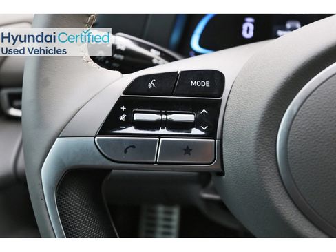 Used 2025 Hyundai Elantra Sport FWD image 18