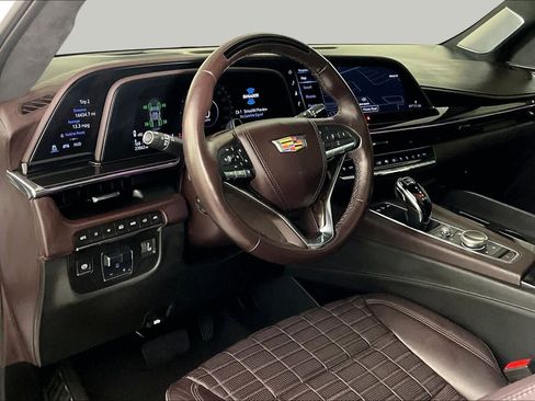 Certified 2024 Cadillac Escalade Sport Platinum AWD/4WD image 17