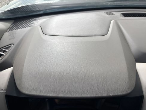 Used 2025 Nissan Rogue SV AWD/4WD image 36