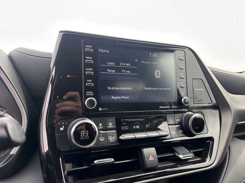 Used 2022 Toyota Highlander XLE image 21