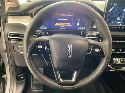 Used 2023 Lincoln Corsair AWD image 6