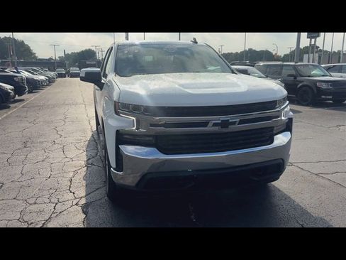 Certified 2022 Chevrolet Silverado 1500 LT w/ Convenience Package II AWD/4WD image 3