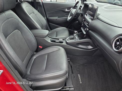 Certified 2022 Hyundai Kona Limited FWD image 15