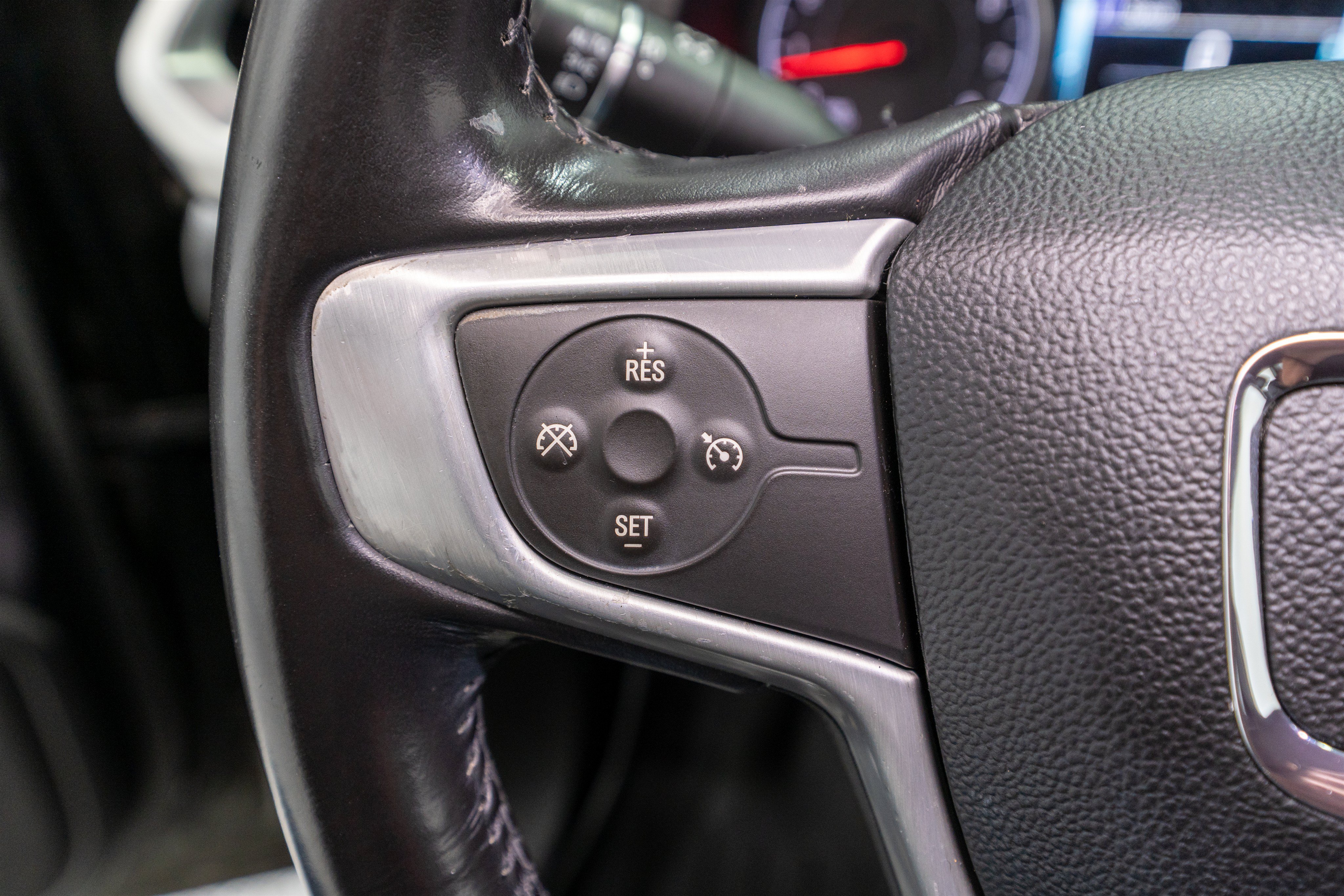 Used 2019 GMC Acadia SLT FWD image 27