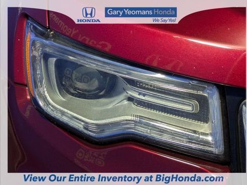 Used 2017 Jeep Grand Cherokee Overland w/ Jeep Active Safety Group image 9