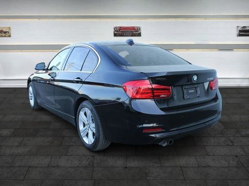 Used 2017 BMW 330i Sedan w/ Driver Assistance Package image 5