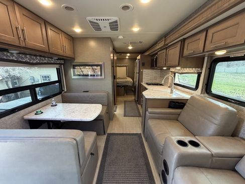 Used 2021 Ford F550 4x4 Regular Cab Super Duty w/ XLT Value Package image 48