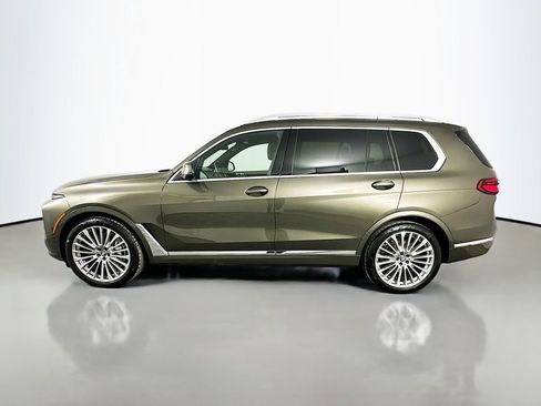 Used 2025 BMW X7 xDrive40i w/ Premium Package AWD/4WD image 8