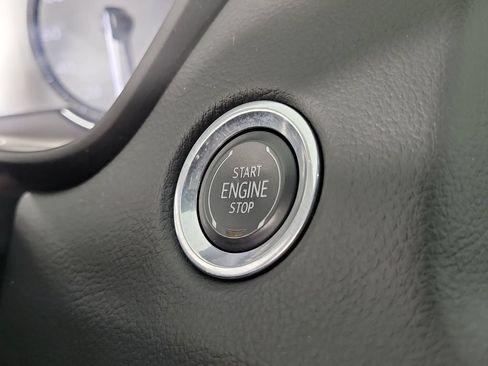 Used 2023 Cadillac XT4 Premium Luxury FWD image 29