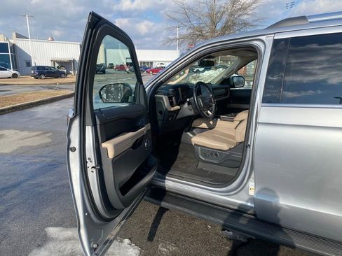 Certified 2024 Ford Expedition Limited image 10