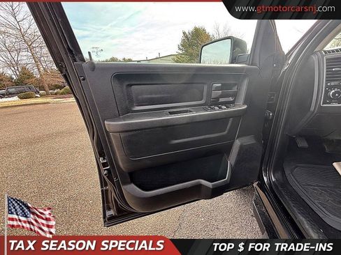 Used 2017 RAM 1500 Express w/ Black Ram 1500 Express Group image 14