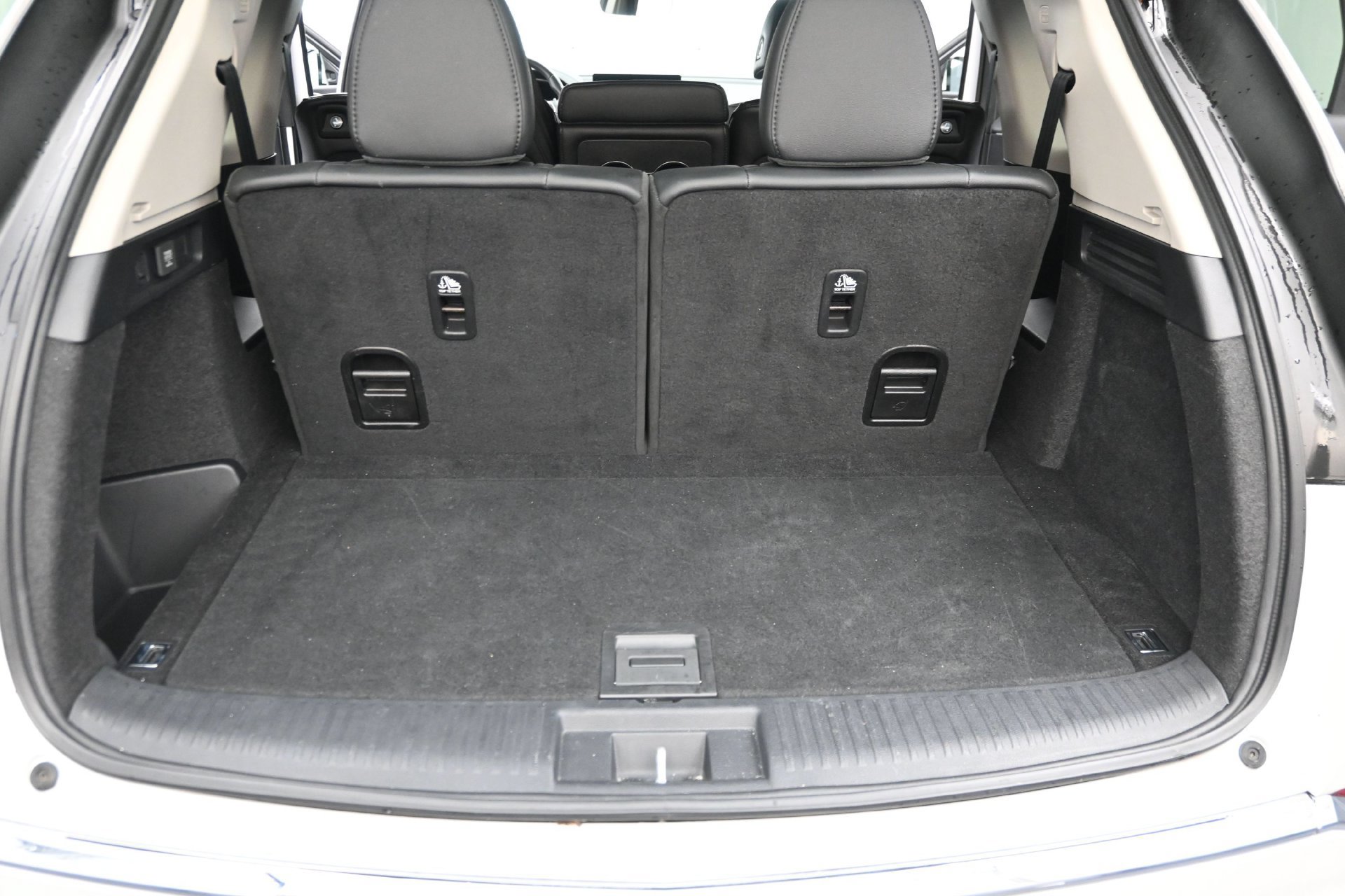 Used 2024 Acura MDX FWD image 11