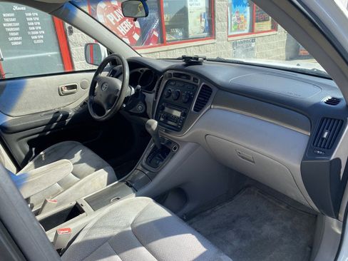 Used 2003 Toyota Highlander 2WD V6 image 11