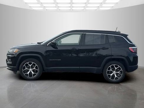 Used 2024 Jeep Compass Limited w/ Sun and Sound Group image 4