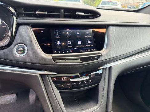 Certified 2023 Cadillac XT5 Premium Luxury w/ LPO, Floor Liner Package AWD/4WD image 17