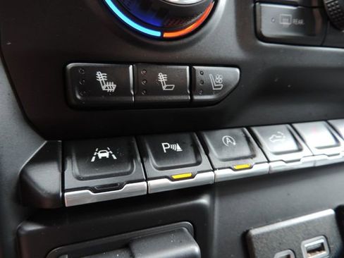 Used 2019 Chevrolet Silverado 1500 High Country w/ Technology Package image 33