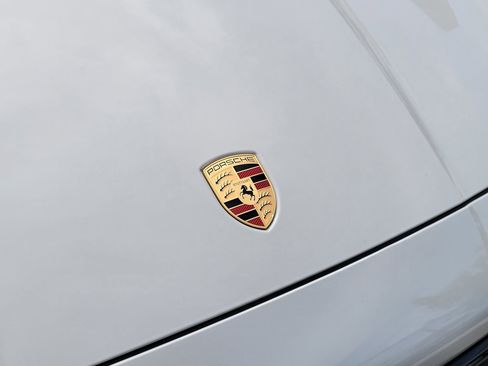 Used 2025 Porsche Cayenne Coupe AWD/4WD image 37