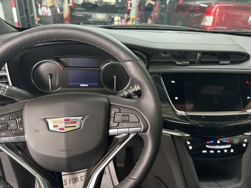 Certified 2023 Cadillac XT6 Premium Luxury AWD/4WD image 9