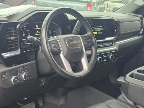 Used 2025 GMC Sierra 1500 SLT RWD image 9