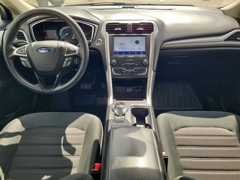 Used 2020 Ford Fusion SE image 17