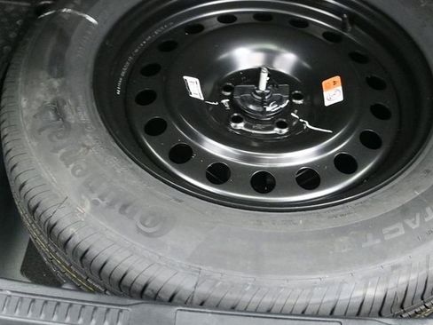 Used 2023 RAM ProMaster 2500 FWD image 16