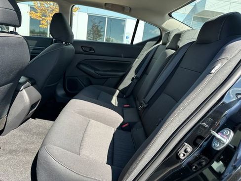 Used 2024 Nissan Altima 2.5 SV w/ SV Premium Package image 12