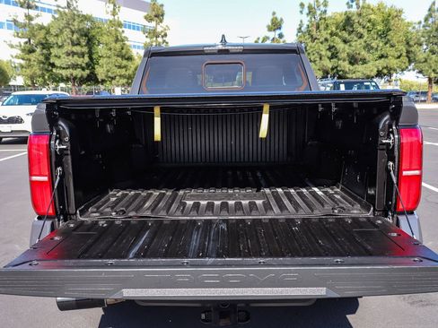 Certified 2024 Toyota Tacoma TRD Off-Road w/ TRD Off Road Upgrade Package AWD/4WD image 32