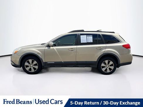 Used 2010 Subaru Outback 2.5i Limited AWD/4WD image 4