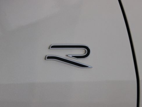 New 2026 Volkswagen Tiguan SE R-Line image 23