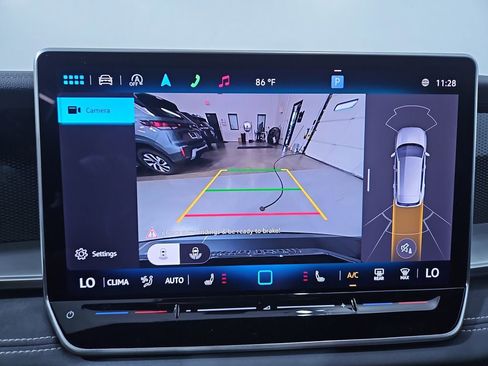 New 2025 Volkswagen Tiguan SE R-Line image 20